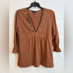 Club Monaco Rust Boho Blouse Embellished V-Neck 3/4 Sleeve Size M